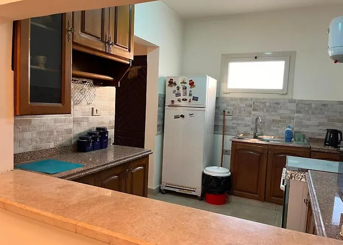 Peaceful 2br Lagoon View Getaway In Einbay *